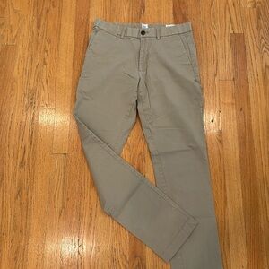 Gap Men’s Chinos in slim fit size 31x32